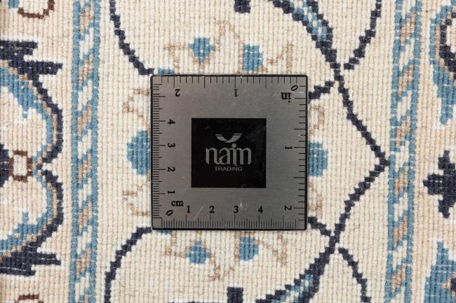 Naim - 10