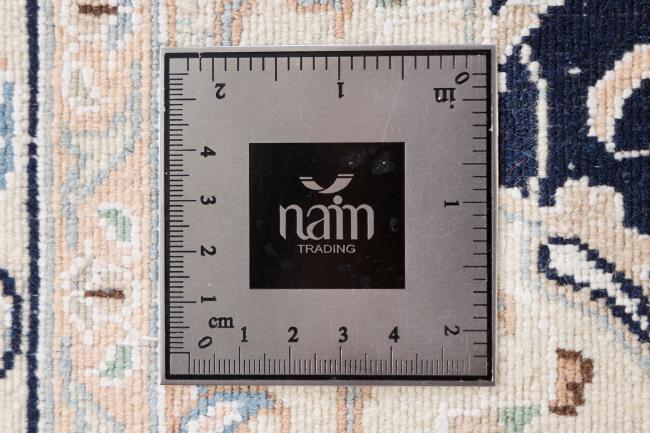 Nain 9La Signed - 9