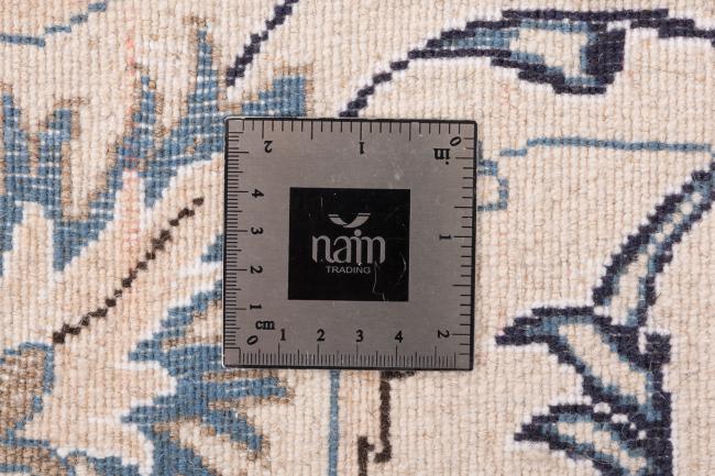 Naim - 10