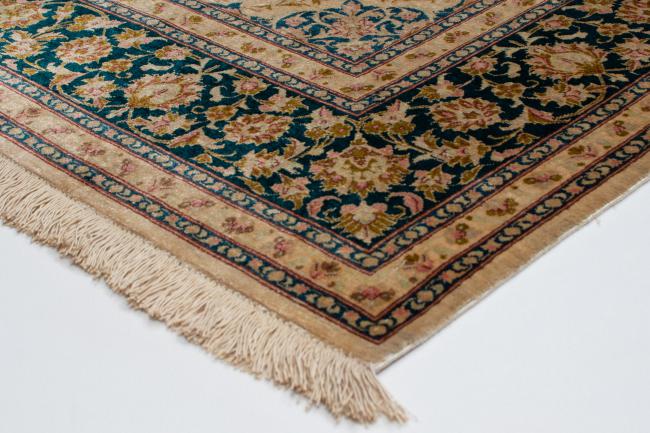 China Silk Hereke - 4