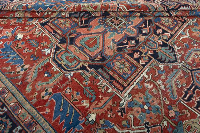 Heriz Antique - 9