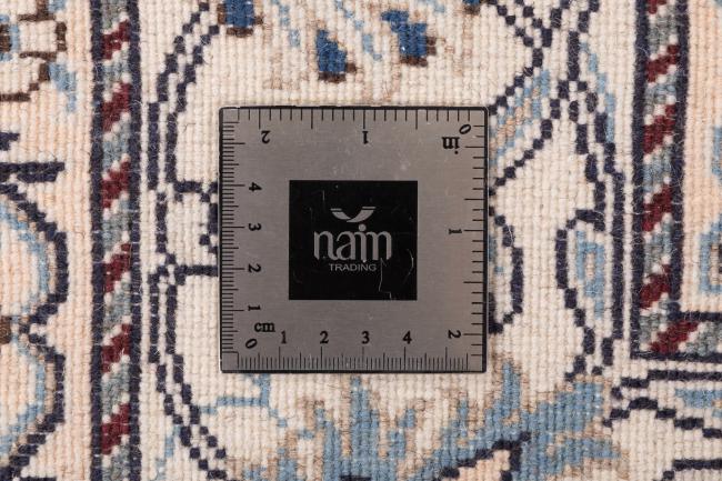 Naim - 10