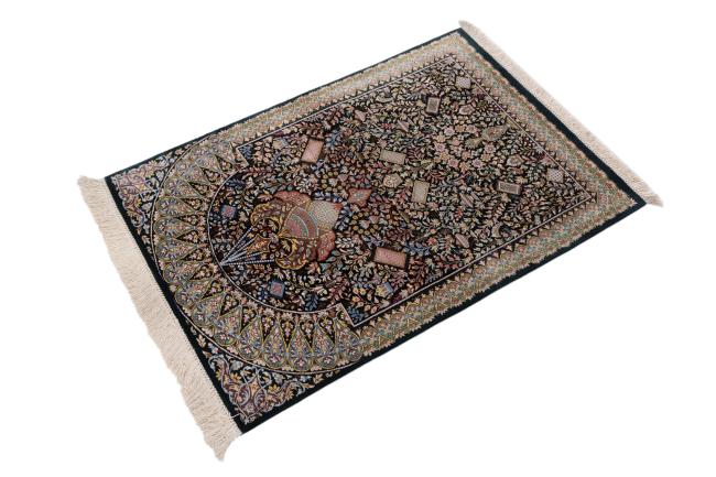 Qum Silk - 1