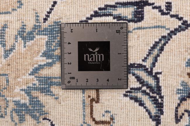 Naim - 10