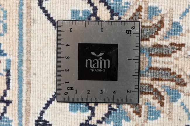 Naim - 10