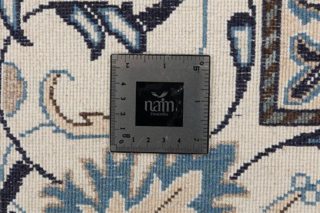 Naim - 10