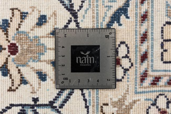 Naim - 10