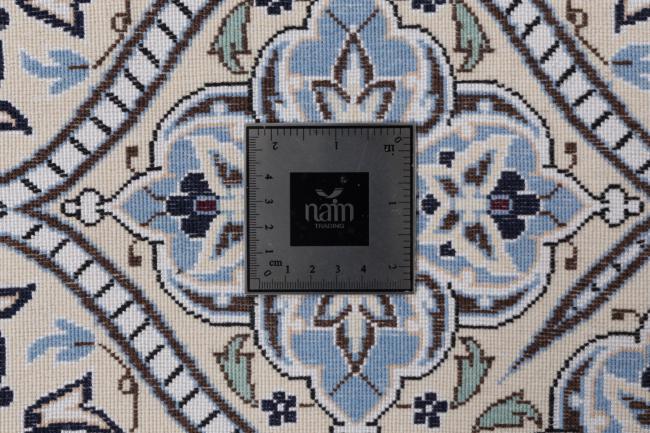 Nain 6La Signed - 9