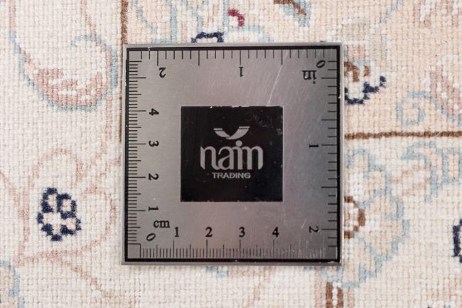 Nain 9La Signed - 11