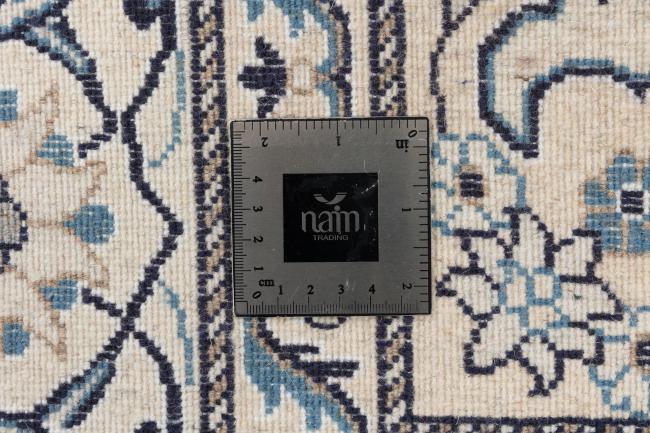 Naim - 10