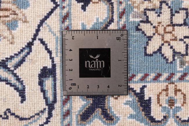 Naim - 10