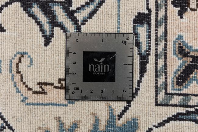 Naim - 10