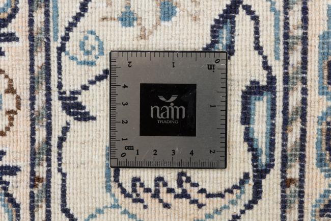 Naim - 10