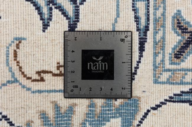 Naim - 10