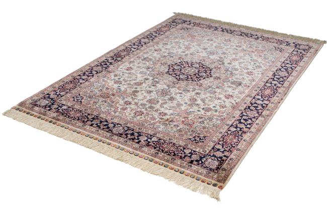 China Silk Hereke - 1