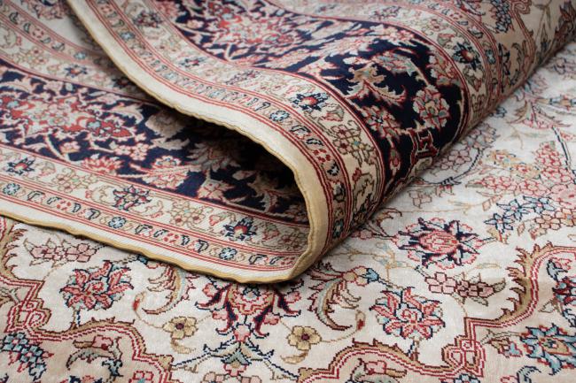 China Silk Hereke - 5