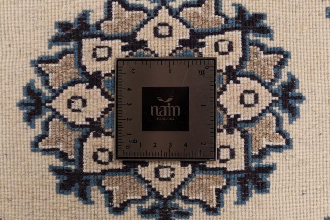 Naim - 4