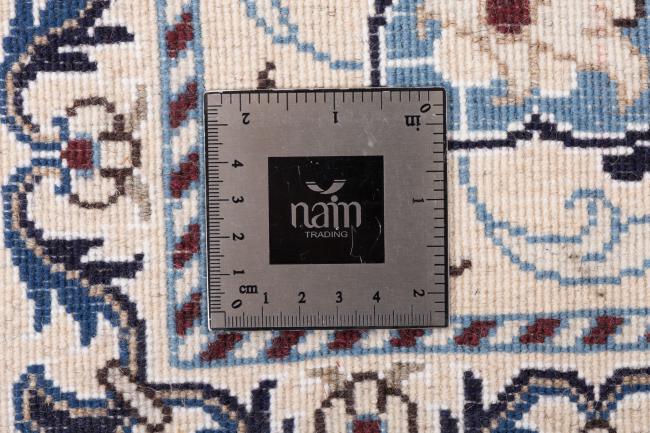 Naim - 10