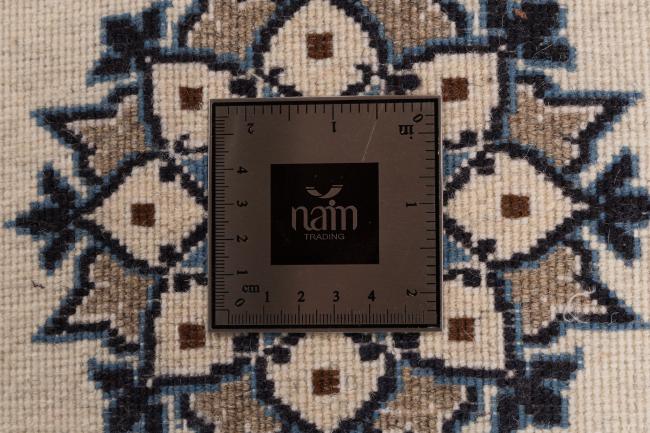 Naim - 4