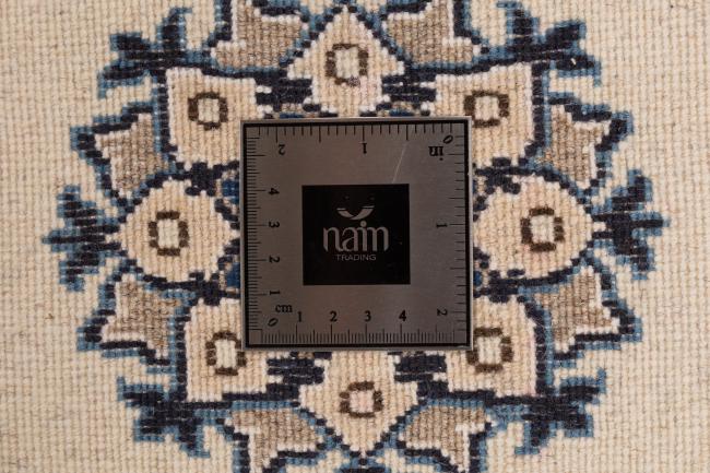 Naim - 4