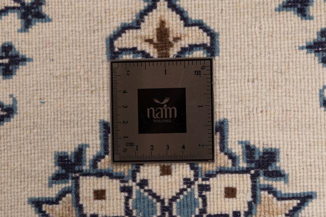 Naim - 4