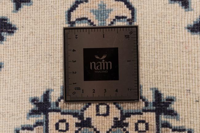 Naim - 4