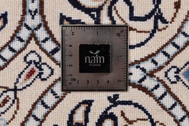 Nain 9La - 10