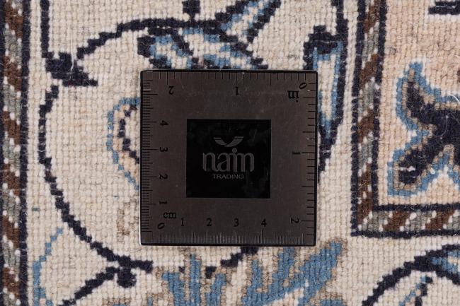 Naim - 9