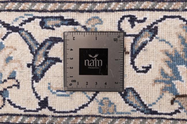 Naim - 10