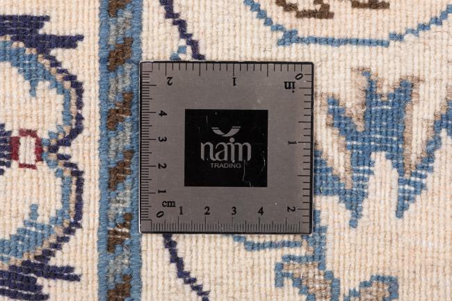 Naim - 10