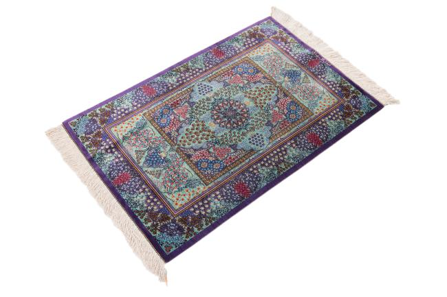 Qum Zijde Signed Rezaei - 2