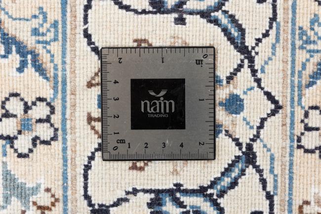 Naim - 10