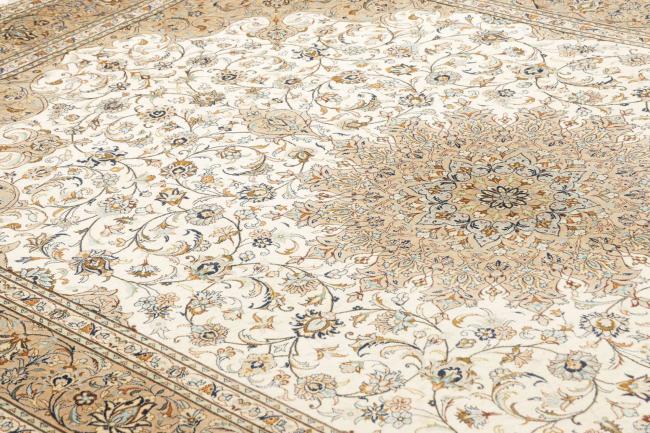 Qum Zijde - 11