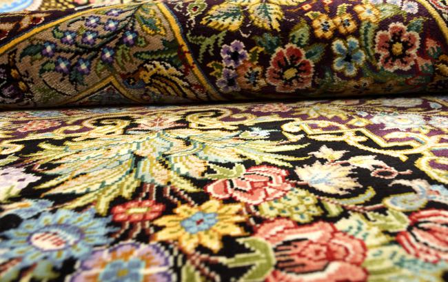 Ghom Selyem Signed - 5