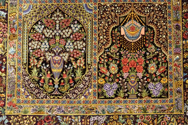 Ghom Selyem Signed - 12