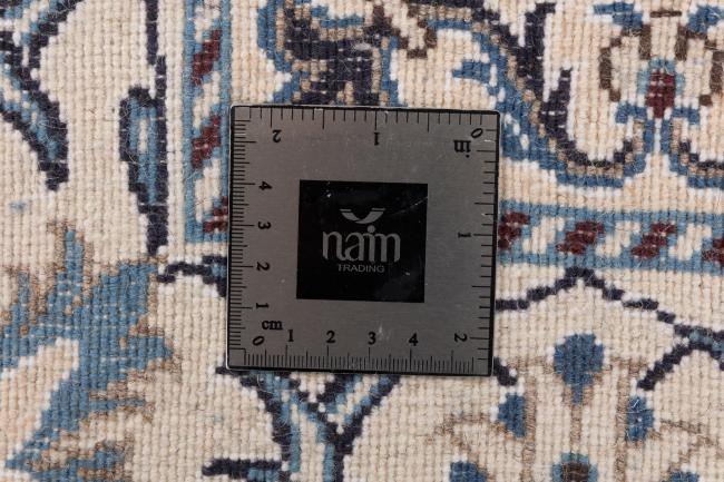 Naim - 8