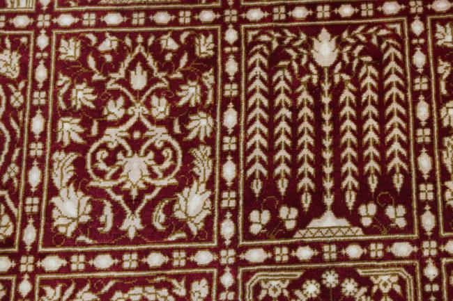 Ghom Silke Signed - 5