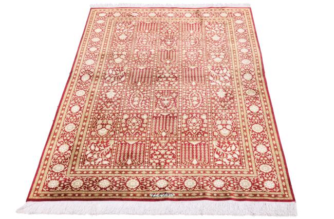 Ghom Silke Signed - 9