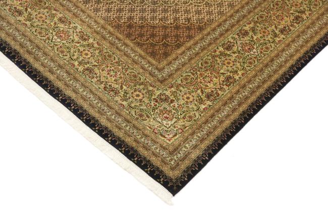 Tabriz Mahi Signed - 4