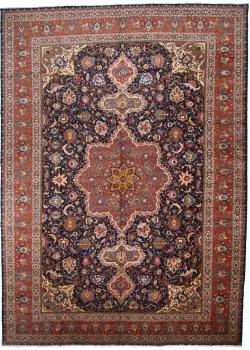 タブリーズ 649x466