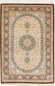 Ghom Silkki 118x79
