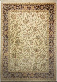 Ghom Selyem 343x247