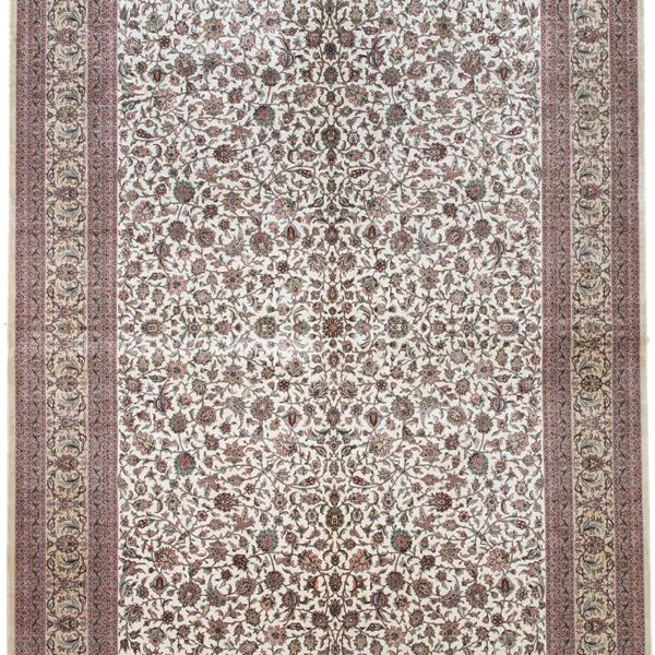 Hand-knotted Chinese rug in traditional Oriental style