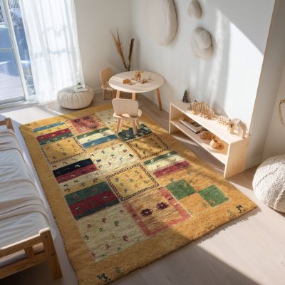 Multicolor Teppich im Kinderzimmer mit farbenfrohem Patchwork-Design