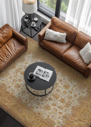 Covor Ziegler elegant în culori discrete, cu model floral în living