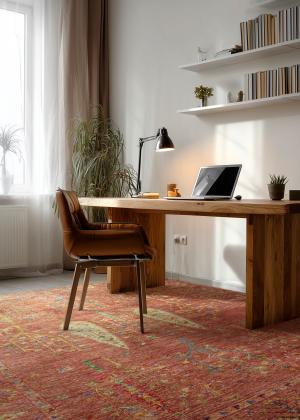 パキスタンのカーペットアリジャナが書斎にあります