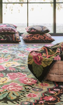 Orientální starožitné koberce Kilim s růžemi
