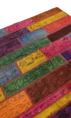 Multicolor Patchwork Teppich aus zusammengesetzten Teppichfragmenten